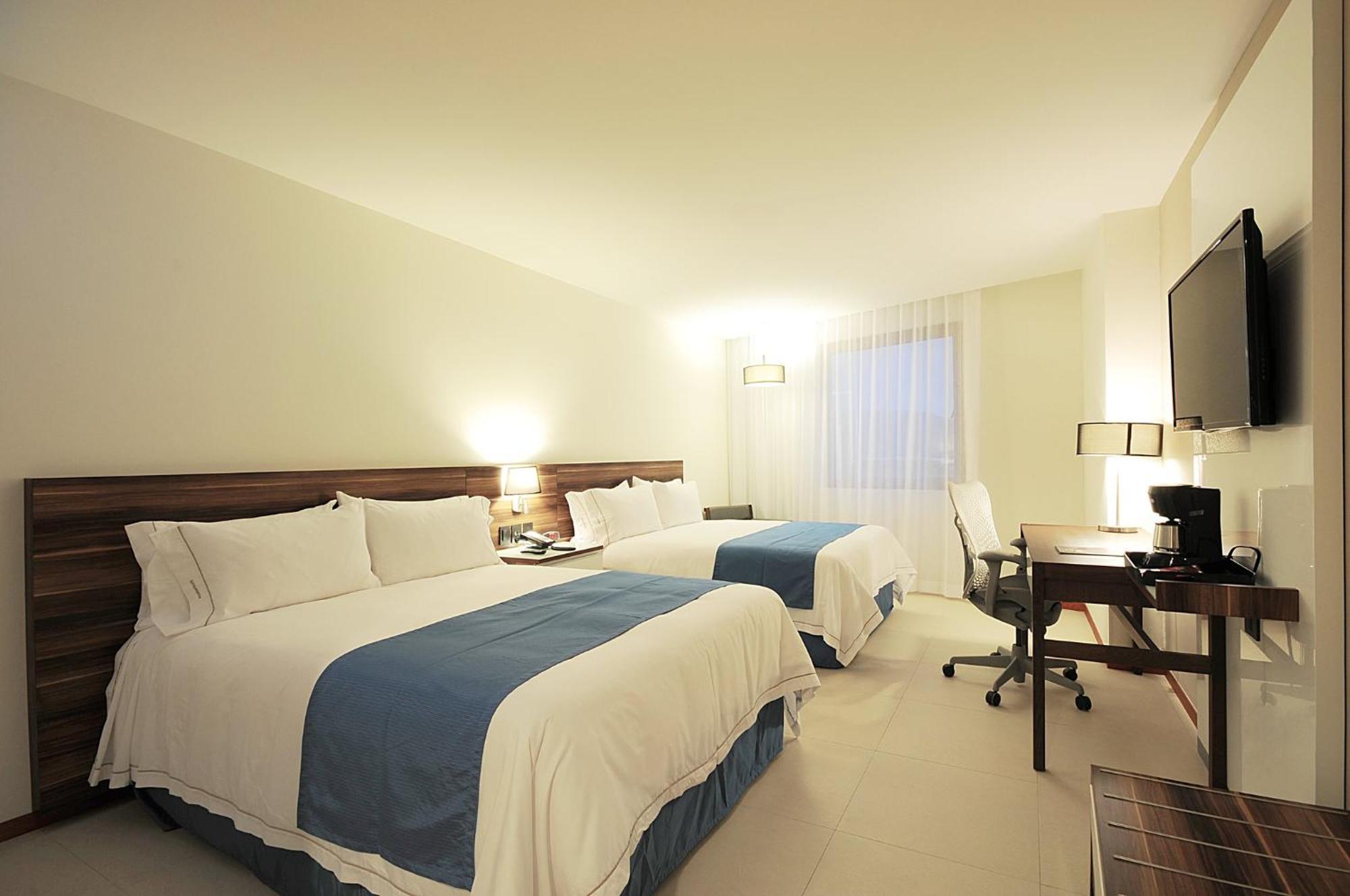 Holiday Inn Express Puerto Vallarta By Ihg Exterior foto